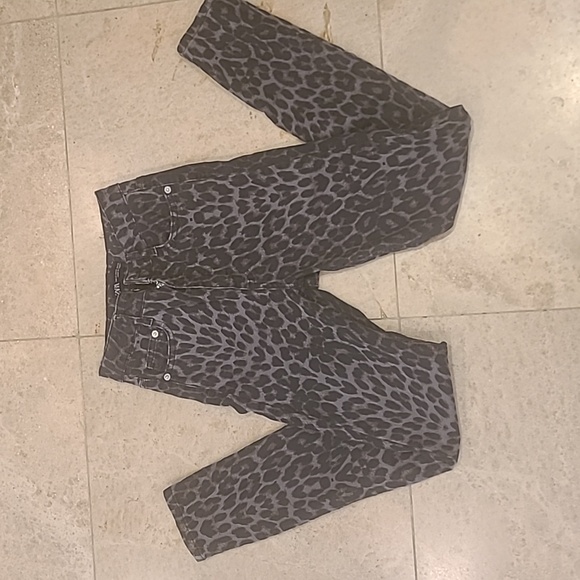 Zara leopard print jeans size 34 - Picture 1 of 3
